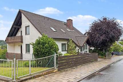 Haus zum Kaufen in Hof 399.000,00 € 200 m²