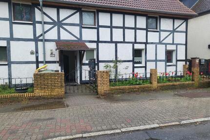 Altbauwohnung 70qm 3 Zimmer, Kü, Bad in 38259 SZ-Flachstöckheim - Salzgitter Ortschaft Südost