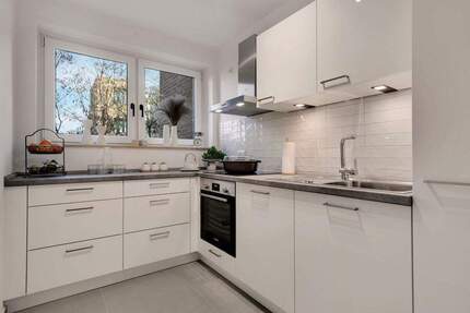 Wunderschöne renovierte 3-Zimmer-Wohnung mit Loggia, Aufzug und Stellplatz in Hannover