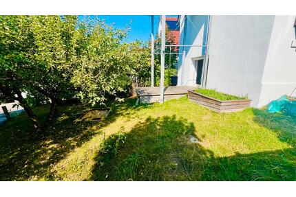 Kernsanierte EG-Wohnung mit Garten in Reutlingen-Rommelsbach