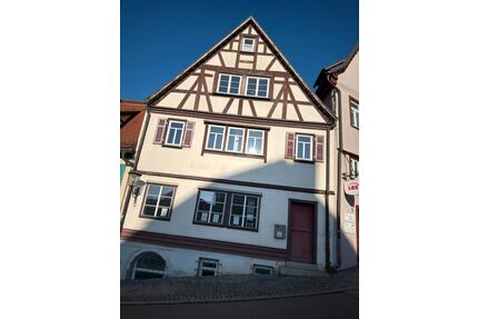 Charmantes Reihenhaus (1760) – Wohnen über 4 Etagen mit Aussicht - Schwäbisch Hall