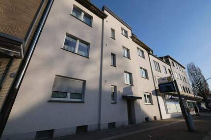 Renovierte & gemütliche 2,5 Raum-Dachgeschosswohnung mit Tageslichtbad & Gartennutzung in Hassel - Gelsenkirchen