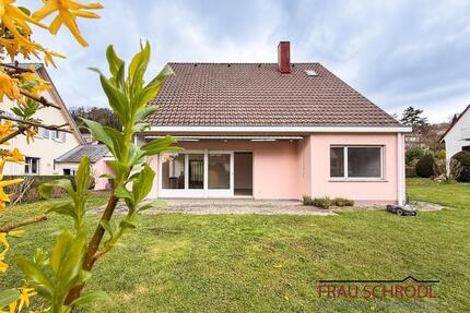 Charmantes Einfamilienhaus mit Garten in Gottmadingen – ideal für Paare & kleine Familien