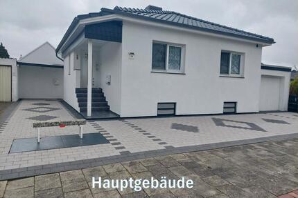 Zwei freistehende Einfamilienhäuser in Buschkämpen, privat - Bremerhaven