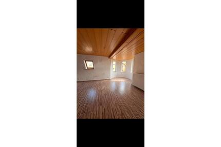 3ZKB Schiffweiler - 700,00&nbsp;EUR Kaltmiete, ca.&nbsp; 100,00&nbsp;m&sup2; in Schiffweiler (PLZ: 66578)