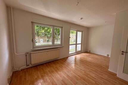 Wohnung zum Mieten in Halle (Saale) 349,00 € 56 m²