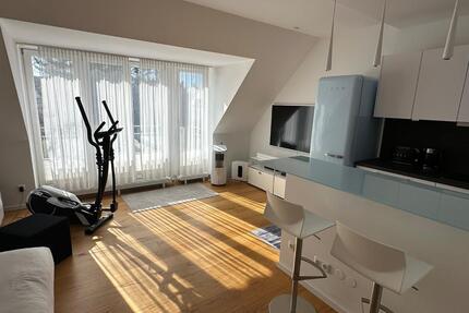 Provisionsfrei: 2-Zi.-DG Wohnung mit Süd Terrasse - München Neuhausen-Nymphenburg