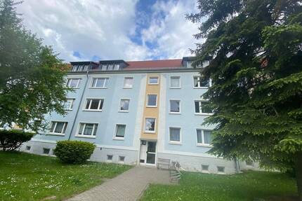 Groitzsch* helle 3 Zimmer-Wohnung *gr.Wohnzimmer*neuer Fussboden* sep. Küche*Tageslichtbad* - Groitzsch b Pegau Großpriesligk
