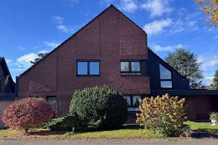 Haus zum Kaufen in Moers 650.000,00 € 209.9 m²