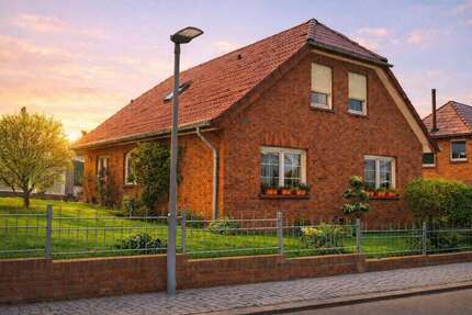 Haus zum Kaufen in Burg b. Magdeburg 285.000,00 € 165 m²