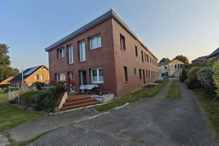 3-FH mit zwei Wohnungen zum Fertigstellen, weitere Bebauung möglich - Brokstedt