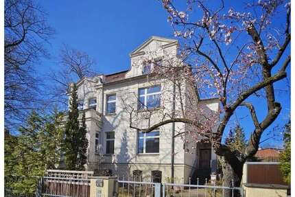 Haus zum Kaufen in Berlin Lichterfelde-West 2.175.000,00 € 453 m²