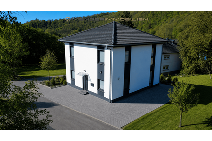 Haus zum Mieten in Windeck 1.600,00 € 150 m²
