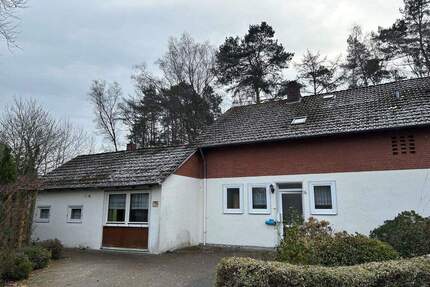 Bezugsfreie Doppelhaushälfte mit Potenzial im Oldenburger Stadtsüden