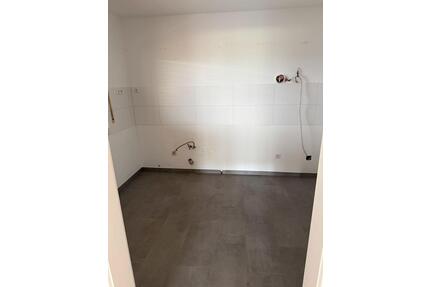2 Zimmer Wohnung - 1.050,00&nbsp;EUR Kaltmiete, ca.&nbsp; 85,00&nbsp;m&sup2; in Pohlheim (PLZ: 35415)