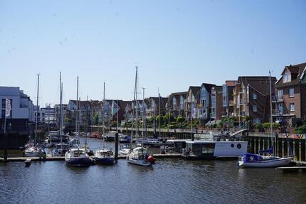 Marinacux Cuxhaven – Ferienwohnung mit Seeblick & Balkon ⚓