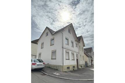 Günstiger geht’s nicht: Sanierungsobjekt mit Potenzial! Ihr Projekt 2026: Viel Haus für wenig Geld – Sanieren, Gestalten & Einziehen! - Villingen-Schwenningen