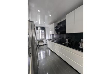 PROVISIONSFREI Möblierte 3-ZKB mit zwei Balkonen & Stellplatz - Ludwigshafen am Rhein Parkinsel