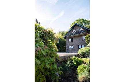 Exklusive, frisch sanierte & voll möblierte Wohnung - Königswinter