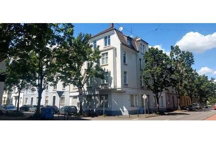 MFH mit 11 Einheiten in Leverkusen Opladen mit möglicher Ausbaureserve - 3,35% AFA Top Zustand! (Variante)