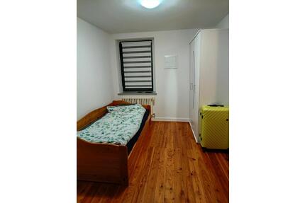 1 zimmer wohnung - 390,00&nbsp;EUR Kaltmiete, ca.&nbsp; 28,00&nbsp;m&sup2; in Gera (PLZ: 07545)