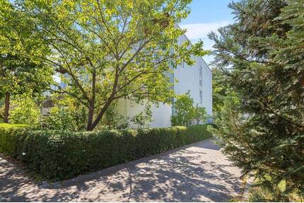 Attraktives Reiheneckhaus mit ca. 24m² Dachterrasse und eigenem Gartenanteil! - Regensburg Burgweinting-Harting