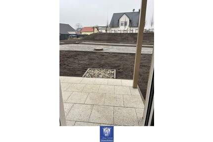 Hochwertiger Erstbezug! Neubau, schöne Terrasse, modernes Bad, Fußbodenheizung! - Arnsdorf