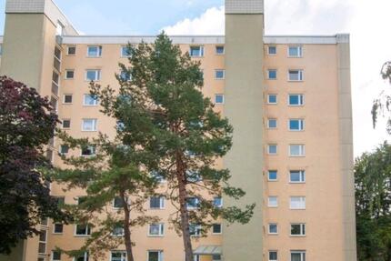 von privat 2-Zimmer Wohnung vermietet renovierungsbedürftig - München Feldmoching-Hasenbergl