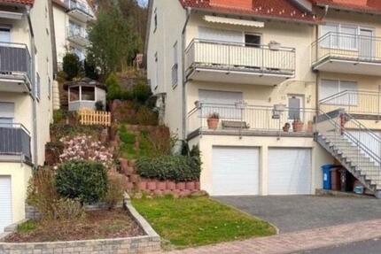 schönes Reiheneckhaus - 320.000,00&nbsp;EUR Kaufpreis, ca.&nbsp; 148,00&nbsp;m&sup2; in Freudenberg (PLZ: 97896)