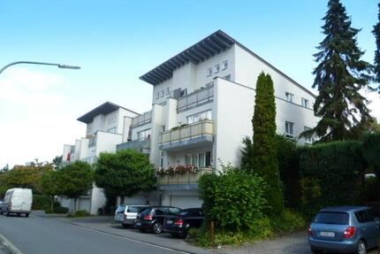 TOP GEPFLEGTE Wohng. zu ca. 66 qm, 2 Zim., Balkon + Gartennutzng., Stellplatz in Arnsberg-Neheim!