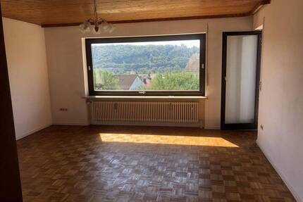 4-Zimmer Wohnung - 810,00&nbsp;EUR Kaltmiete, ca.&nbsp; 93,00&nbsp;m&sup2;&nbsp;Wohnfl&auml;che in Bayern - Eichstätt - Landershofen (PLZ: 85072)