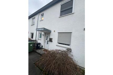 Reihenmittelhaus - 1.750,00&nbsp;EUR Kaltmiete, ca.&nbsp; 105,00&nbsp;m&sup2; in Sandhausen (PLZ: 69207)