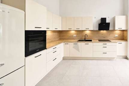 Wohnung zum Mieten in Chemnitz 1.400,00 € 108.27 m²