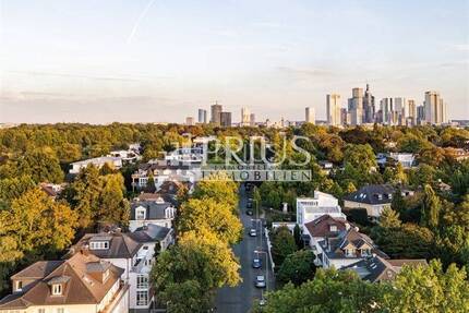 Seltene Rarität im Frankfurter Diplomatenviertel - Ein Rohdiamant mit enormem Potenzial - Frankfurt am Main Bockenheim