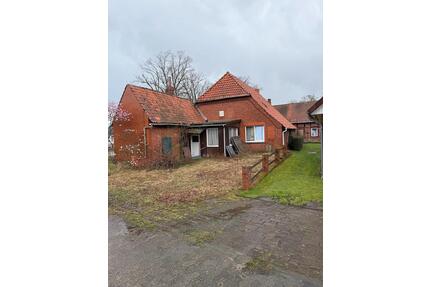 Zweifamilienhaus - 59.000,00&nbsp;EUR Kaufpreis, ca.&nbsp; 200,00&nbsp;m&sup2; in Hodenhagen (PLZ: 29693)