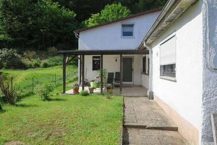 Haus zum Kaufen in Kaiserslautern 220.000,00 € 210 m²