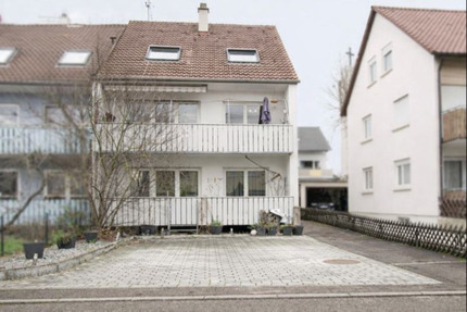 Helle 3-Zimmer-DG-Wohnung mit Einbauküche in Möglingen