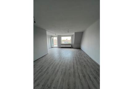 4-Zimmer-Dachgeschosswohnung mit Balkon & Stellplatz in GE-Erle - Gelsenkirchen