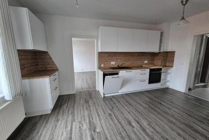 4-Zimmer, Einbauküche, Dusche und Wanne, modernisiert - Wustrow (Wendland)