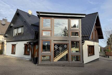 Viel Platz für Wohnen, Arbeiten und Hobbys: Großes Wohnhaus mit Werkstattgebäude - Monschau / Kalterherberg