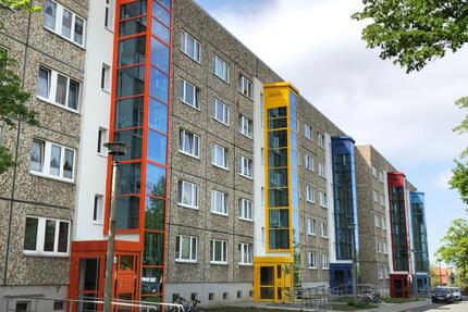 frisch saniert mit Aufzug - 290,00&nbsp;EUR Kaltmiete, ca.&nbsp; 42,00&nbsp;m&sup2; in Aschersleben (PLZ: 06449)