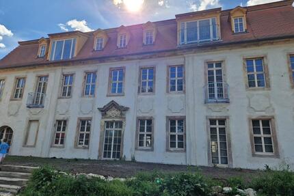 Erstbezug nach Sanierung – 2-Raum-Wohnung im Schloss - Weimar Ehringsdorf