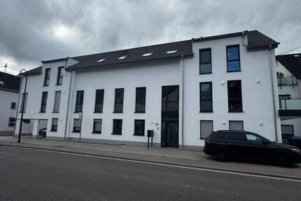 Hochwertige Wohnung mit Balkon, Aufzug, Niedrigenergiehaus - Igel