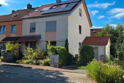 Reihenendhaus in Neutraubling (mit Einliegerwohnung)