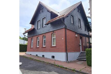 Wohnung in saniertem EFH mit Garten in zentraler Lage in Suhl