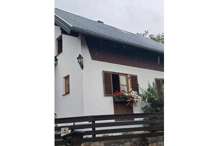 Westhanggrundstück mit Altbestand Einfamilienwohnhaus Regenstauf