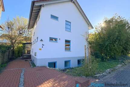 Haus zum Kaufen in Kelkheim (Taunus) 790.000,00 € 201 m²