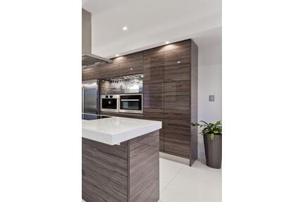 Erstbezug Juli 26! Exklusive Penthousewohnung zu vermieten! - Duisburg Baerl