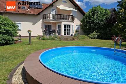 Haus zum Kaufen in Bernsdorf 390.000,00 € 210.72 m²