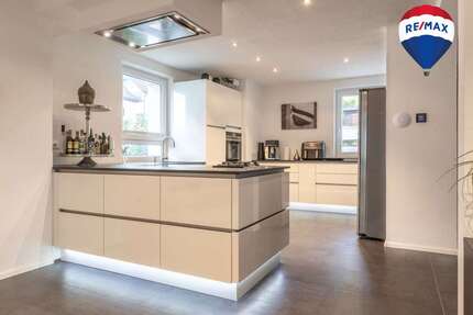 Haus zum Kaufen in Waldshut-Tiengen 695.000,00 € 174 m²